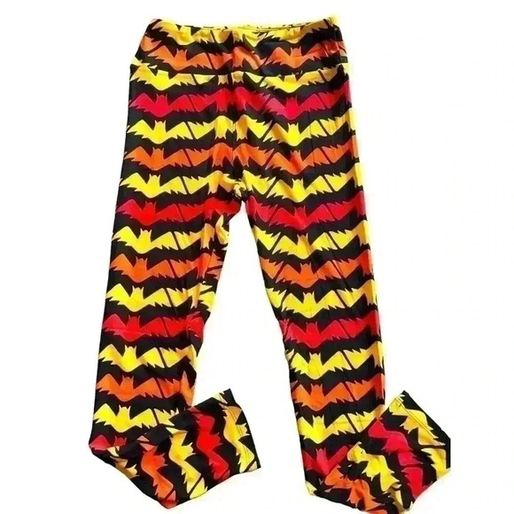 Lularoe one size Halloween leggings with bats!! These are New in package but OG! - Picture 1 of 3